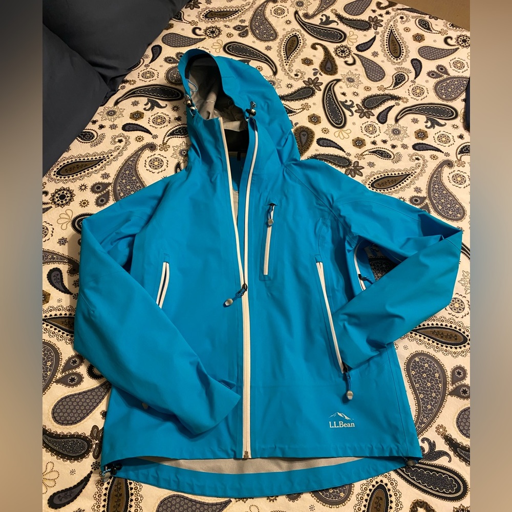 EUC LLBean Rain Coat - size Small